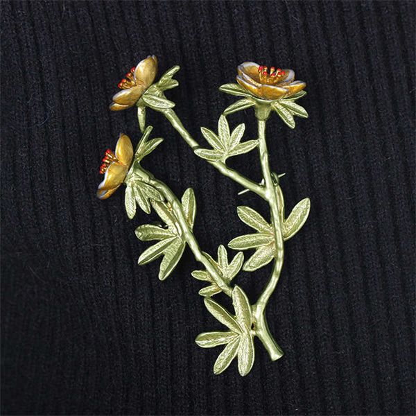 pins brooches high-end exquisite flower branch brooch ladies spray paint brooch fashion popular flower cloing accessoriesl230315, Gray
pins brooches high-end exquisite flower branch brooch ladies spray paint brooch fashion popular flower cloing accessoriesl230315, Gray