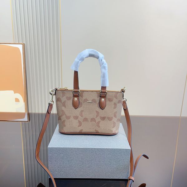 designer bags shoulder bag crossbody bag luxurys handbags women new totes fashion trend letter pattern purse handbag
designer bags shoulder bag crossbody bag luxurys handbags women new totes fashion trend letter pattern purse handbag