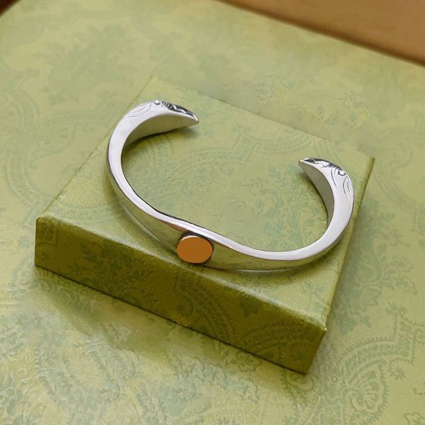 eagle head tail brilliant design bracelets women open loop smooth bangle circle ornament bracelet, Black
eagle head tail brilliant design bracelets women open loop smooth bangle circle ornament bracelet, Black