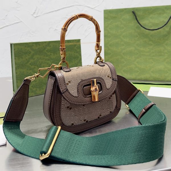 chain bag luxurys hands crossbody women bamboo designers tote womens fashion classic purses totes hand 230325
chain bag luxurys hands crossbody women bamboo designers tote womens fashion classic purses totes hand 230325