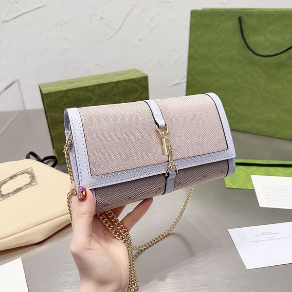 chain messenger crossbody bag flap clutch purse classic letter women shoulder bags metal hardware hasp interior zipper pocket solid colors c
chain messenger crossbody bag flap clutch purse classic letter women shoulder bags metal hardware hasp interior zipper pocket solid colors c