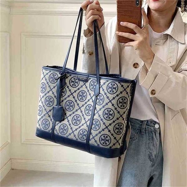 handbag 2023 fashion women's bag leather quality handbag trend embroidered canvas old flower shopping bag
handbag 2023 fashion women's bag leather quality handbag trend embroidered canvas old flower shopping bag