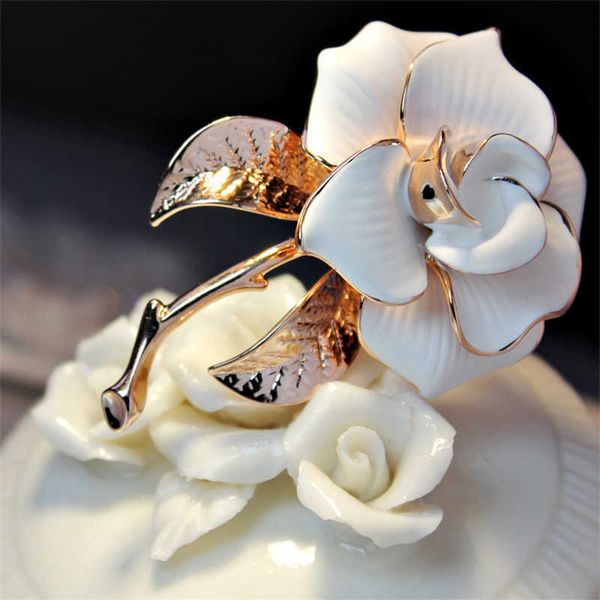 pins brooches high-end exquisite retro metal drip oil flower girlfriend gift charm rose brooch corsagel230315, Gray
pins brooches high-end exquisite retro metal drip oil flower girlfriend gift charm rose brooch corsagel230315, Gray