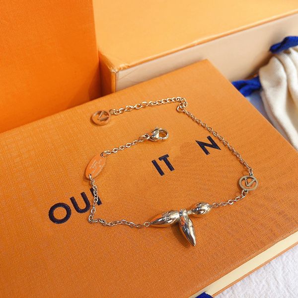 high end fashion design jewelry women pendant necklace luxury jewelry long chain 18k gold plated selected lovers exclusive popular brand gif, Silver
high end fashion design jewelry women pendant necklace luxury jewelry long chain 18k gold plated selected lovers exclusive popular brand gif, Silver