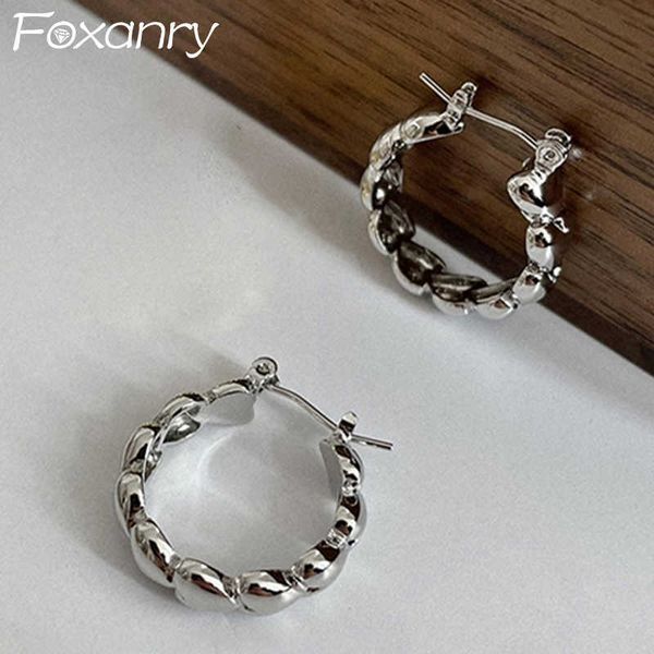 charm anry silver color love heart d earring for women fashion creative geometric ear hoops party jewelry prevent allergy l230315, Golden
charm anry silver color love heart d earring for women fashion creative geometric ear hoops party jewelry prevent allergy l230315, Golden