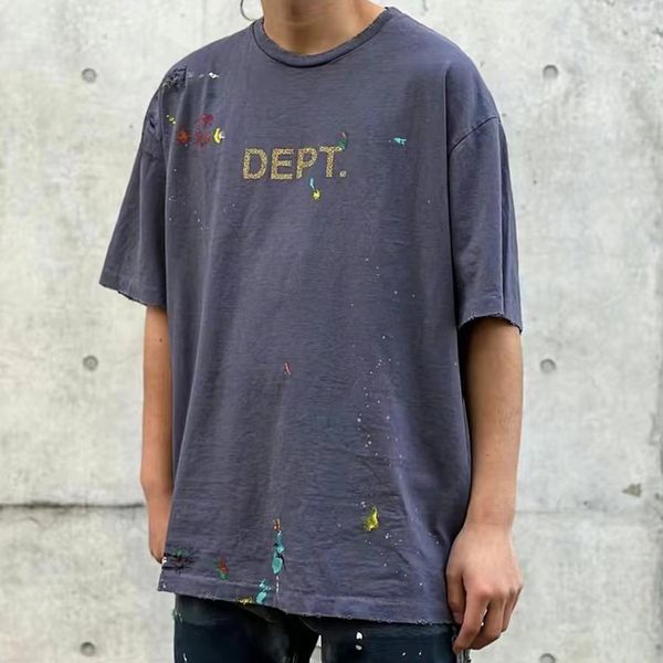 2023fashion gd brand gold stamping letter printing gilded letters hand-painted splash-ink short sleeve vintage high street loose o neck t-sh, White;black
2023fashion gd brand gold stamping letter printing gilded letters hand-painted splash-ink short sleeve vintage high street loose o neck t-sh, White;black