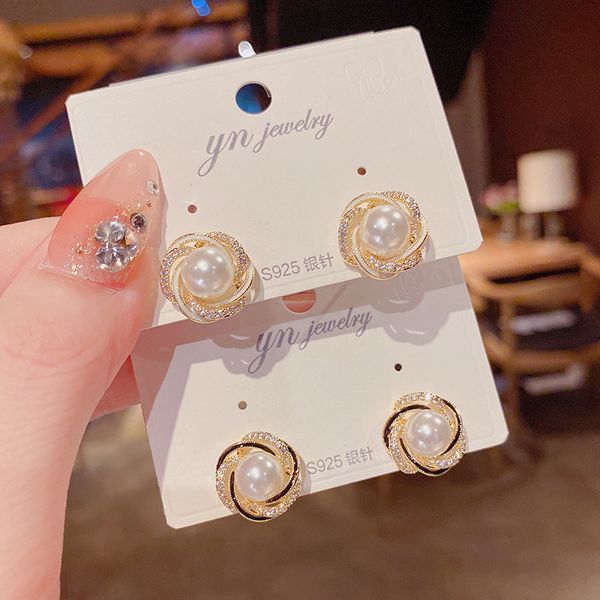jewelry stud real gold earrings zircon pearl twist luxury stud earrings for women brincos pendientes bijoux, Golden;silver
jewelry stud real gold earrings zircon pearl twist luxury stud earrings for women brincos pendientes bijoux, Golden;silver