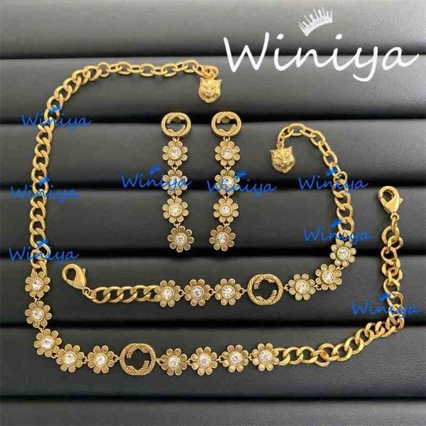 design necklace set necklace new letter diamond inlaid flower neck chain bracelet earrings temperament fashion jewelry set factory direct sa, Silver
design necklace set necklace new letter diamond inlaid flower neck chain bracelet earrings temperament fashion jewelry set factory direct sa, Silver