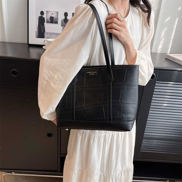 new arrival in 2023 stone pattern pu leather shoulder large handbag side bag for women trend designer female fashion handbags tote 230728bj
new arrival in 2023 stone pattern pu leather shoulder large handbag side bag for women trend designer female fashion handbags tote 230728bj