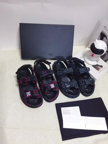2023 new women's dad sandals pump aria slingback shoes are presented in black mesh with crystals sparkling motif back buckle closure si
2023 new women's dad sandals pump aria slingback shoes are presented in black mesh with crystals sparkling motif back buckle closure si