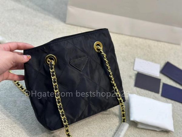 luxury ladies bag rhombus pattern shoulder bag crossbody bag handbag nylon daily with black size 22*21cm
luxury ladies bag rhombus pattern shoulder bag crossbody bag handbag nylon daily with black size 22*21cm
