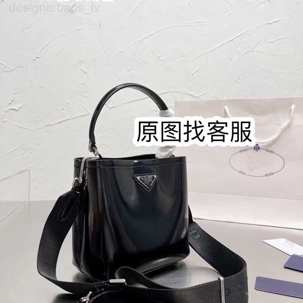 p bag prad new model same cowhide bag same style one shoulder cross body handbag high-end
p bag prad new model same cowhide bag same style one shoulder cross body handbag high-end