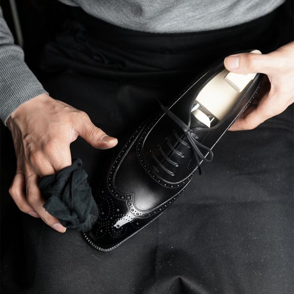 new black brogue shoes spring autumn lace-up breathable pu leather business handmade men dress shoes ing, Red;white
new black brogue shoes spring autumn lace-up breathable pu leather business handmade men dress shoes ing, Red;white