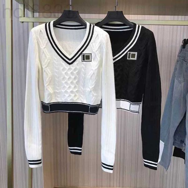 women's sweaters designer women short pullover long sleeve sweater v-neck embroidery knits classic design apparel winter sv1k, White;black
women's sweaters designer women short pullover long sleeve sweater v-neck embroidery knits classic design apparel winter sv1k, White;black