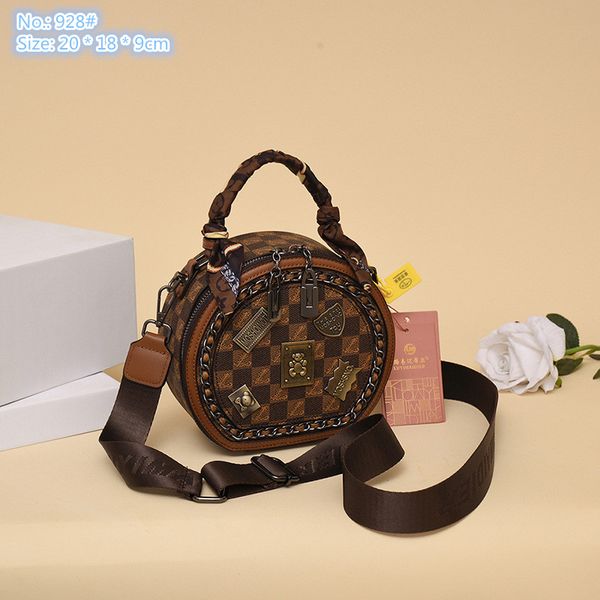 Outlet factory shoulder bags 2 colors sweet personality circular printed ribbon bag street fashion chain decorative handbag classic plaid mobile phone coin purse, Khaki
Outlet factory shoulder bags 2 colors sweet personality circular printed ribbon bag street fashion chain decorative handbag classic plaid mobile phone coin purse, Khaki