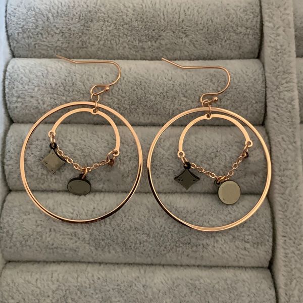 2023 design branded large dangle stud 316l stainless steel gold sier rose women letter engrave love diamond earrings girls wedding, Golden;silver
2023 design branded large dangle stud 316l stainless steel gold sier rose women letter engrave love diamond earrings girls wedding, Golden;silver