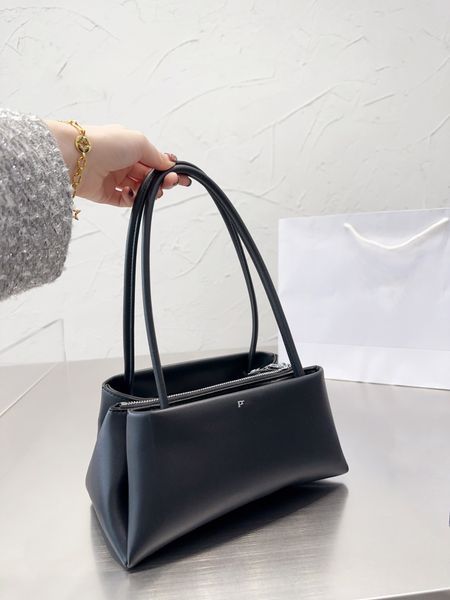 pu tote bag 2023 designer bag women luxury cross body handbags fashion flap interior compartment handbags letter totes
pu tote bag 2023 designer bag women luxury cross body handbags fashion flap interior compartment handbags letter totes