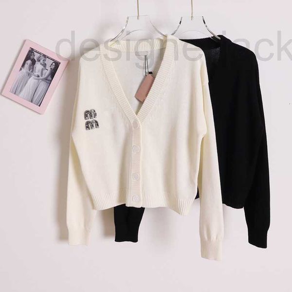 women's knits & tees designer autumn winter new western style beaded diamond letter long sleeve cashmere cardigan coat round neck knit, White
women's knits & tees designer autumn winter new western style beaded diamond letter long sleeve cashmere cardigan coat round neck knit, White