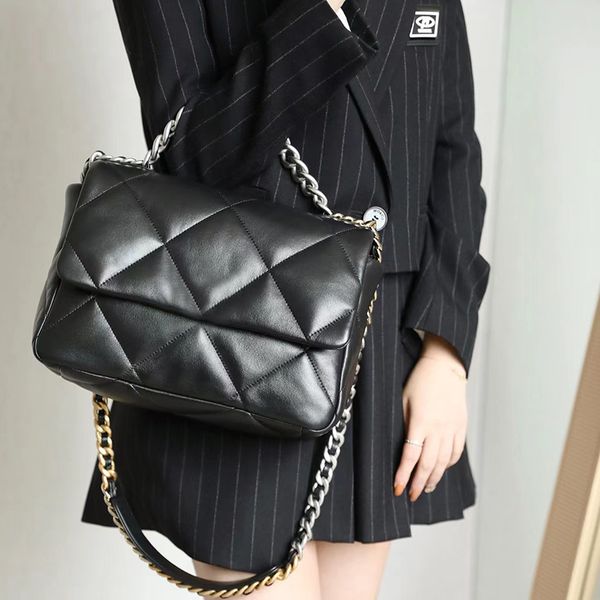 designer 19 handbag as1161 luxury shoulder bag 10a lambskin cross body bags with box c013
designer 19 handbag as1161 luxury shoulder bag 10a lambskin cross body bags with box c013