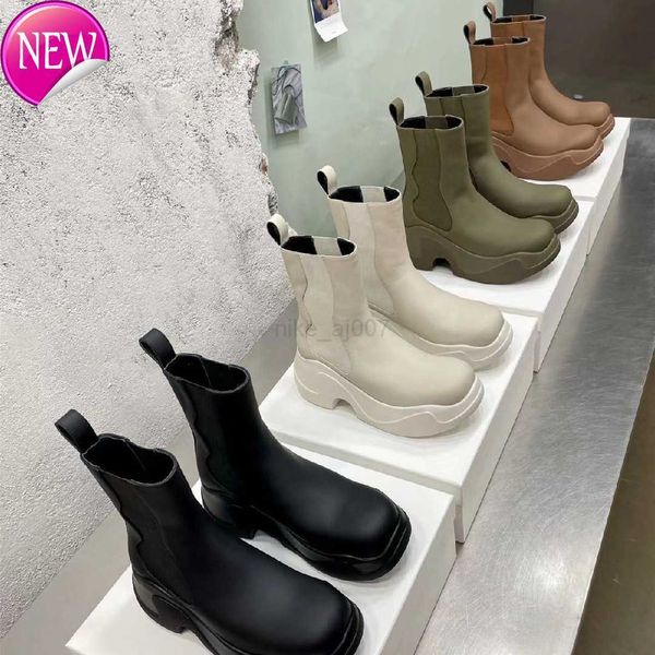 the row thick sole rain boots luxury shoes women round toe rubber waterproof woman height increasing short boot flat platform shoe, Black
the row thick sole rain boots luxury shoes women round toe rubber waterproof woman height increasing short boot flat platform shoe, Black