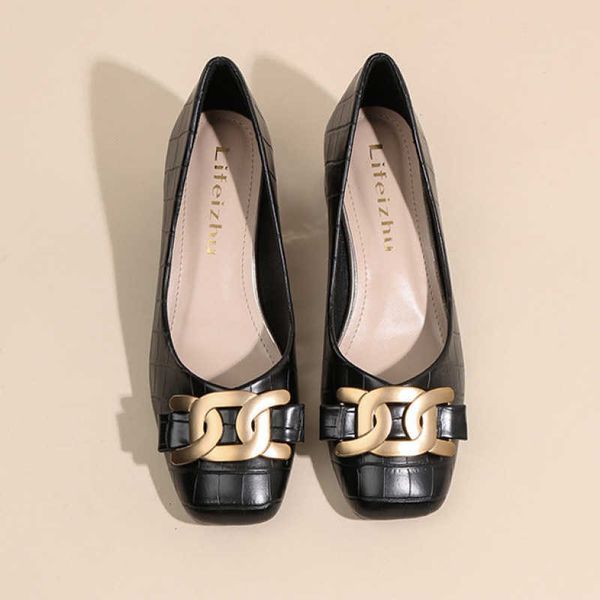 sandal plus women pumps med heel square toe office lady leahter shoes big gold metal chain soft soles slip on 230302, Black
sandal plus women pumps med heel square toe office lady leahter shoes big gold metal chain soft soles slip on 230302, Black