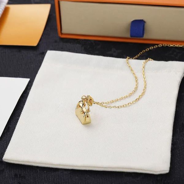 designers pendant necklaces women's pendant gold necklace light luxury personalized fashion item versatile valentine's day gift so, Silver
designers pendant necklaces women's pendant gold necklace light luxury personalized fashion item versatile valentine's day gift so, Silver