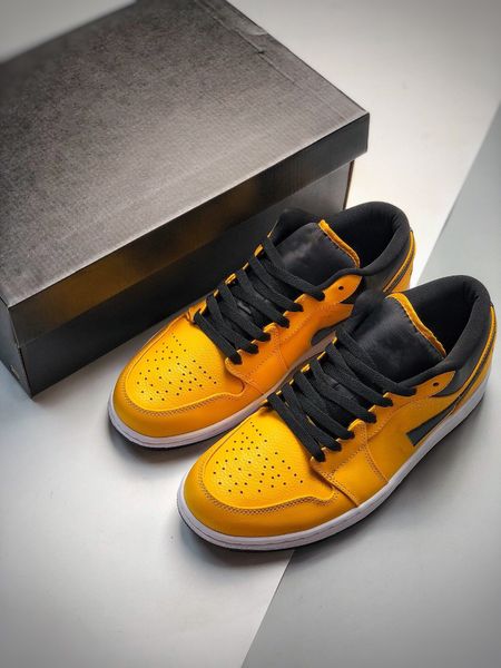 original quality classic 1s basketball shoes shops men women 1 low university gold black white the fasshion lifestyles athletics sports
original quality classic 1s basketball shoes shops men women 1 low university gold black white the fasshion lifestyles athletics sports