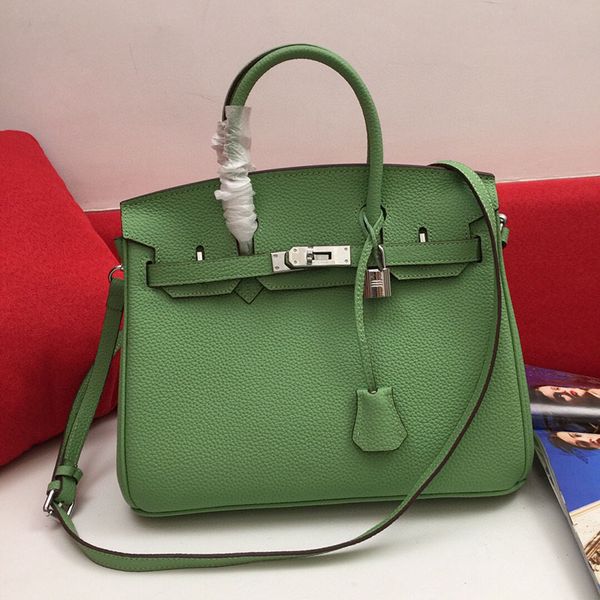 designer tote bag 25/30/35 cm woman silver hardware handbags 6 colours women luxury shopping bags inner sheepskin lady totes bags clemence r
designer tote bag 25/30/35 cm woman silver hardware handbags 6 colours women luxury shopping bags inner sheepskin lady totes bags clemence r