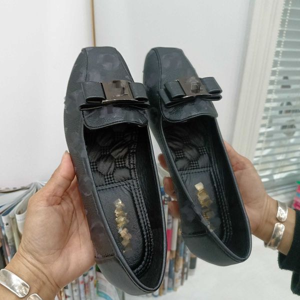 casual shoes women's ballet flats leather loafers women shoes ladies shoes bling silver letter buckle round toe glossy ballerina driver, Black
casual shoes women's ballet flats leather loafers women shoes ladies shoes bling silver letter buckle round toe glossy ballerina driver, Black