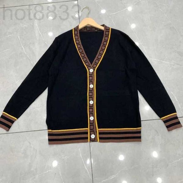 women's knits & tees designer classic khaki letter cardigan sweaters street v-neck long sleeve fashion apparel j9ly, White
women's knits & tees designer classic khaki letter cardigan sweaters street v-neck long sleeve fashion apparel j9ly, White