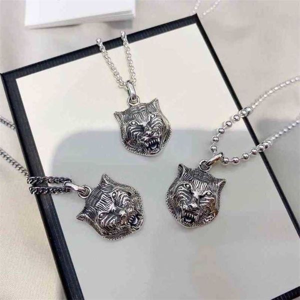 necklace 2023 new necklace 925 sterling silver domineering head necklace men's g-shaped pendant clavicle chain
necklace 2023 new necklace 925 sterling silver domineering head necklace men's g-shaped pendant clavicle chain