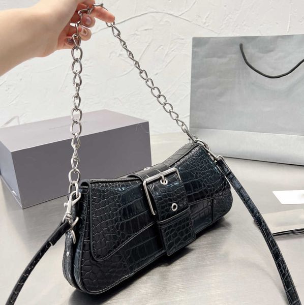 evening bags luxury bag fashion weekend bag shoulder bag brand female designer handbag chain underarm bags clamshell purse unique design 30c
evening bags luxury bag fashion weekend bag shoulder bag brand female designer handbag chain underarm bags clamshell purse unique design 30c