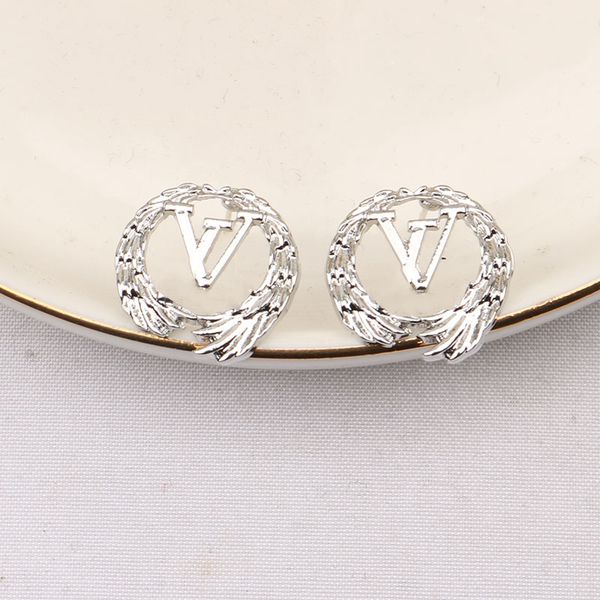 luxury brand women earrings designers letter ear stud gold silver plated geometric wavy grain inlay cz diamond pearl earring for wedding par, Golden;silver
luxury brand women earrings designers letter ear stud gold silver plated geometric wavy grain inlay cz diamond pearl earring for wedding par, Golden;silver
