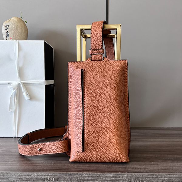 leather crossbody bag designer men's waist bags chest bag geometry package t shaped oblique satchel logo shoulder messenger bags togo c
leather crossbody bag designer men's waist bags chest bag geometry package t shaped oblique satchel logo shoulder messenger bags togo c