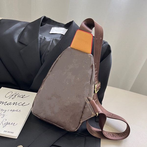 brand cross body leather men's messenger bag women's patchwork letter-printed classic backpack 3885#
brand cross body leather men's messenger bag women's patchwork letter-printed classic backpack 3885#