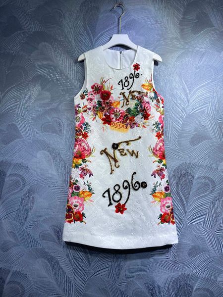 2023 spring new tank dress small round neck flower pattern beaded decoration, Black;gray
2023 spring new tank dress small round neck flower pattern beaded decoration, Black;gray