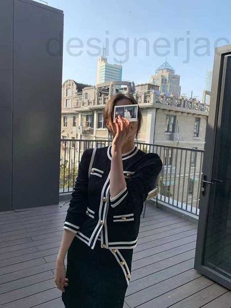 women's knits & tees designer new long-sleeved contrast straight knitted cardigan jacket for autumn winter f8al, White
women's knits & tees designer new long-sleeved contrast straight knitted cardigan jacket for autumn winter f8al, White