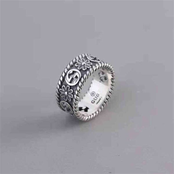 ring 2023 new version interlocking daisy for men and women, old hollowed out ring pair, Silver
ring 2023 new version interlocking daisy for men and women, old hollowed out ring pair, Silver