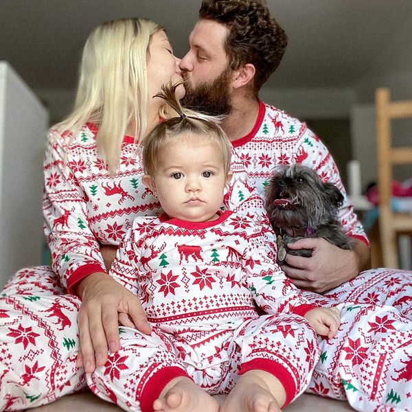 family matching outfits pajamas set christmas family matching outfits family sleepwear cartoon elk tree snowflake printed kid pj's set, Blue
family matching outfits pajamas set christmas family matching outfits family sleepwear cartoon elk tree snowflake printed kid pj's set, Blue