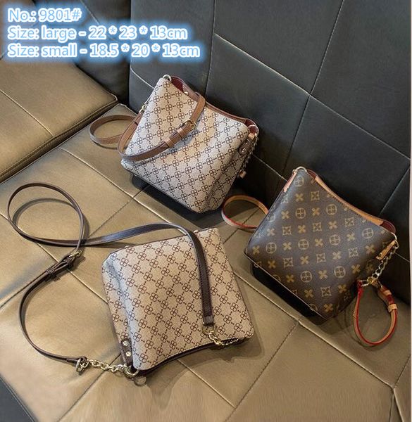 factory ladies shoulder bags 3 colors classic retro printing chain bucket bag three-layer interlayer wear-resistant leather handbag elegant
factory ladies shoulder bags 3 colors classic retro printing chain bucket bag three-layer interlayer wear-resistant leather handbag elegant