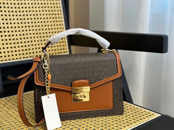 fashion women bag metal buckle shoulder bag designer cowhide canvas metal logo high-end flap leather luxury messenger bag
fashion women bag metal buckle shoulder bag designer cowhide canvas metal logo high-end flap leather luxury messenger bag