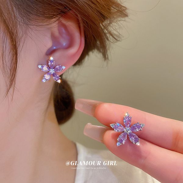 silver needle zircon flower stud earrings small fashion design earrings purple girl heart premium earrings, Golden;silver
silver needle zircon flower stud earrings small fashion design earrings purple girl heart premium earrings, Golden;silver