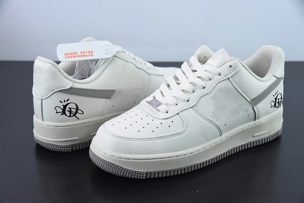 wholesale men women outdoor shoes running outfits 1 low 07 white grey blanc gris 2023 latest walking sneakers all season with boxes
wholesale men women outdoor shoes running outfits 1 low 07 white grey blanc gris 2023 latest walking sneakers all season with boxes