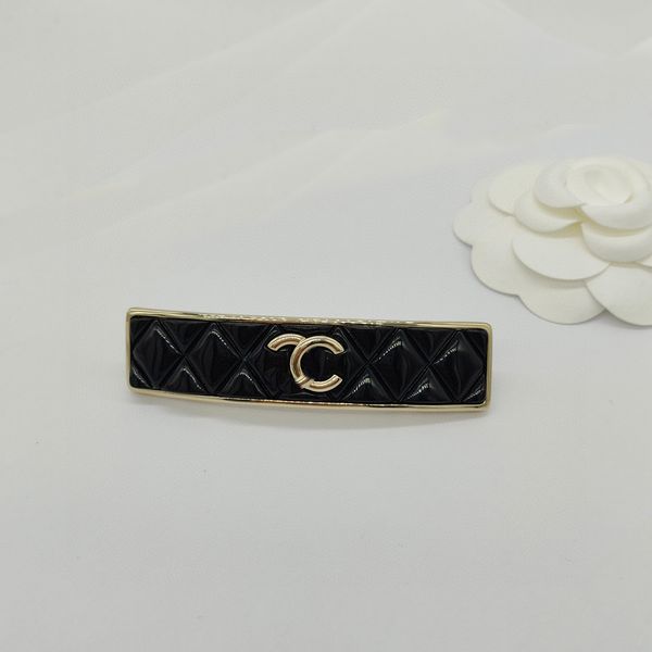 2023 luxury quality charm hair clip with rhombus design in 18k gold plated have box stamp ps7615a, Golden
2023 luxury quality charm hair clip with rhombus design in 18k gold plated have box stamp ps7615a, Golden
