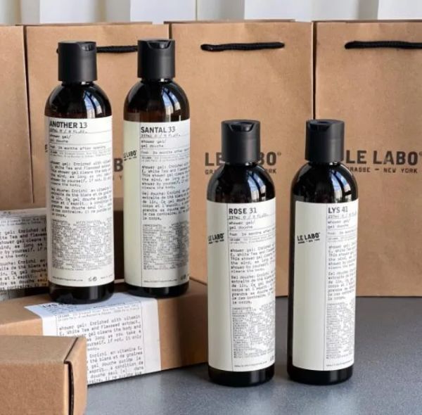 le labo shower gel 237ml santal 33 rose 31 another 13 lys 41 bath full body quick body wash moisturizing cream lotion 8fl.oz
le labo shower gel 237ml santal 33 rose 31 another 13 lys 41 bath full body quick body wash moisturizing cream lotion 8fl.oz
