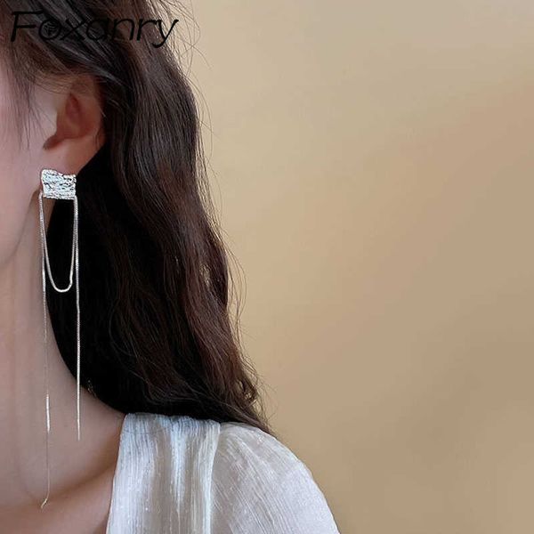 charm anry prevent allergy silver color earrings for women new trendy elegant unique asymmetric tassel birthday party jewelry l230315, Golden
charm anry prevent allergy silver color earrings for women new trendy elegant unique asymmetric tassel birthday party jewelry l230315, Golden