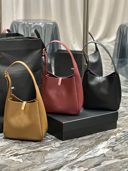 designer bag middle axillary bag of poplar leather tote bags fashion leather handbag
designer bag middle axillary bag of poplar leather tote bags fashion leather handbag