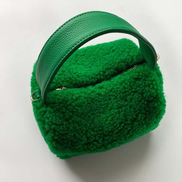 evening bags women furry lambswool handbags fashion design soft plush cool girls messenger shoulder bags crossbody ladies purse handbags 230
evening bags women furry lambswool handbags fashion design soft plush cool girls messenger shoulder bags crossbody ladies purse handbags 230