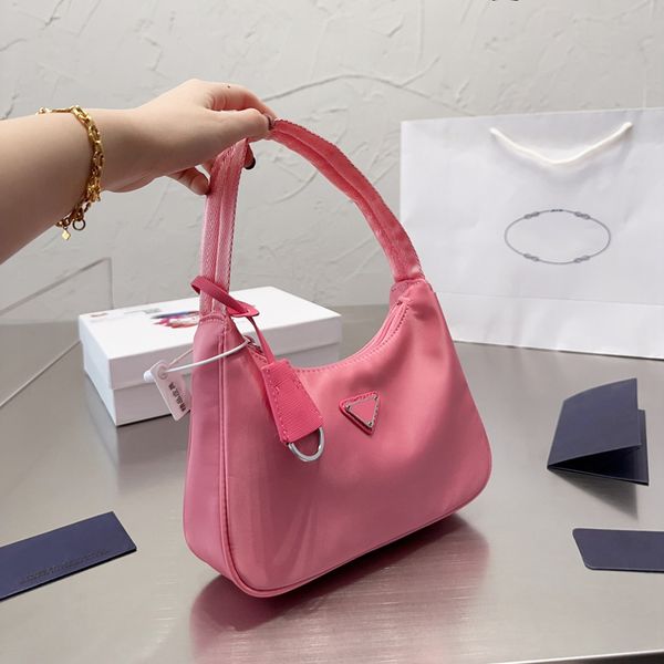 2023 designer shoulder bag new women's fashion good quality nylon underarm bags luxury hobo handbag wallet
2023 designer shoulder bag new women's fashion good quality nylon underarm bags luxury hobo handbag wallet