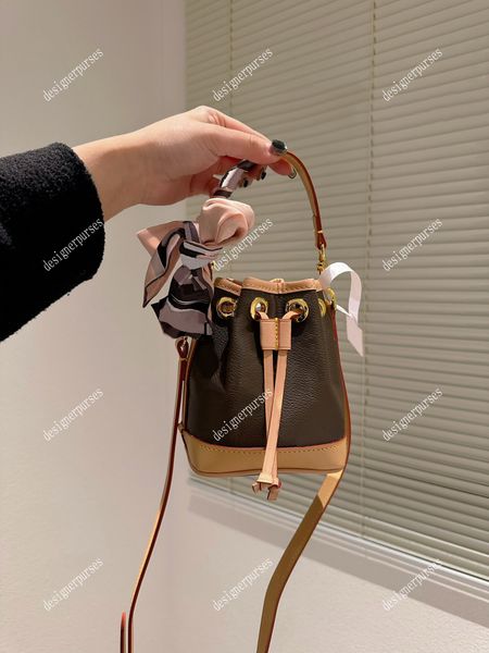 tz vintage handbags fashion mini bucket bag classic brown flower nano series color-changing leather handbag lady drawstring shoulder crossbo
tz vintage handbags fashion mini bucket bag classic brown flower nano series color-changing leather handbag lady drawstring shoulder crossbo